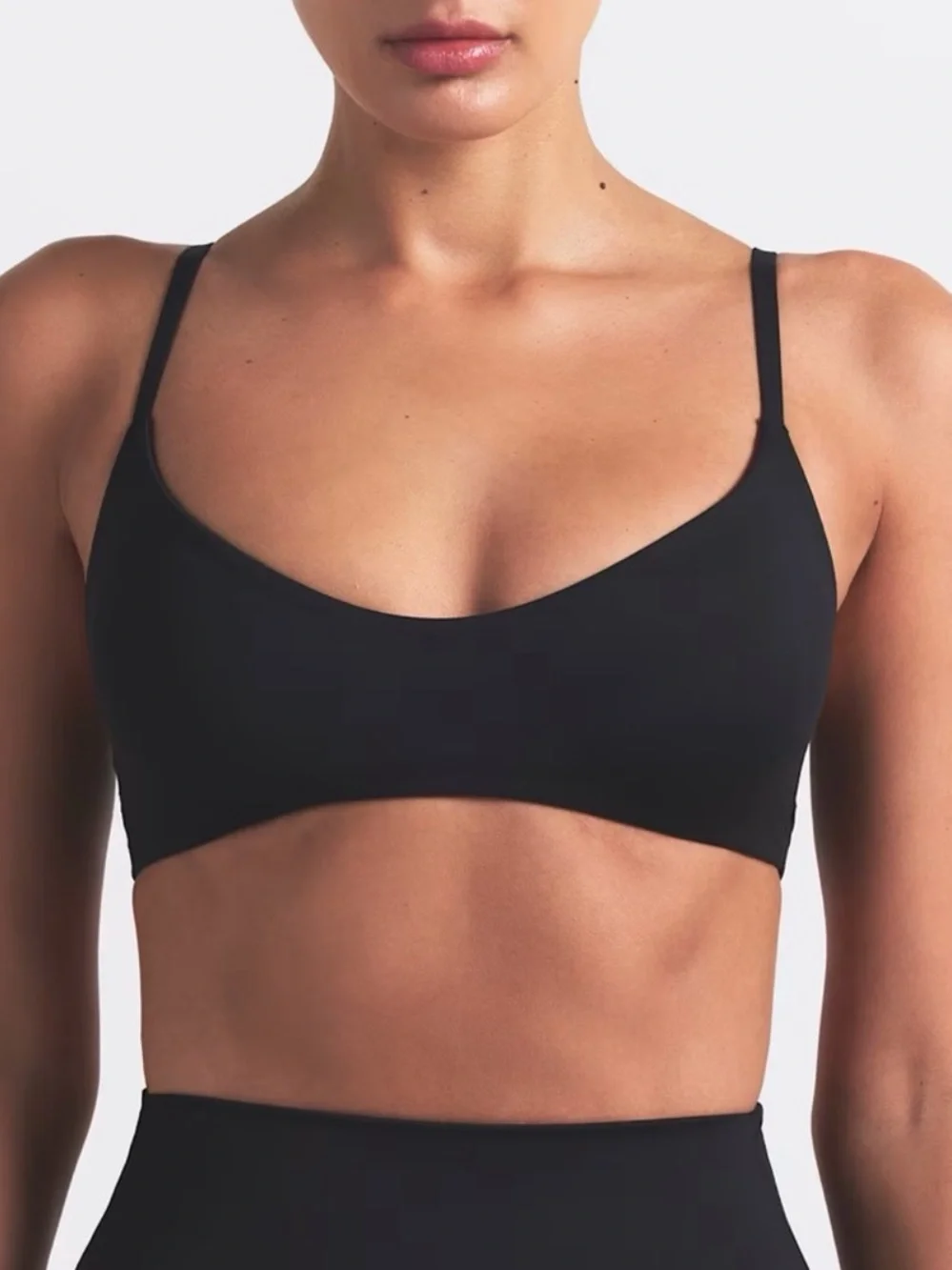 NikeSKIMS Matte Micro Scoop Bra - Obsidian